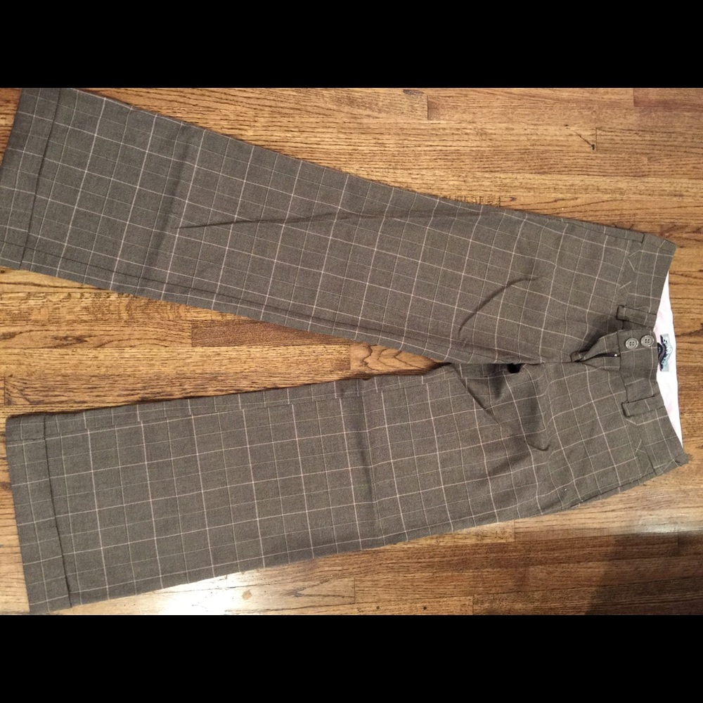 Size 7 printed dress slacks.